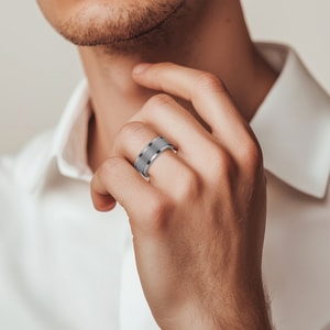 Men's Wedding Ring with Satin Finish in Titanium (8 mm)