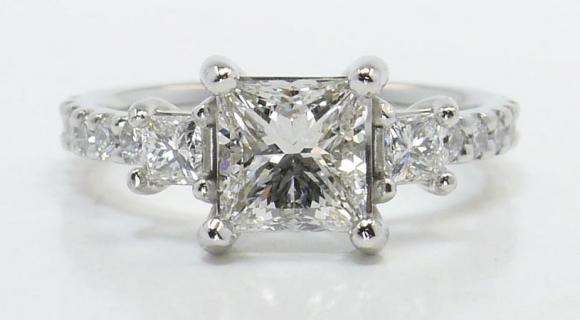 The Three-Stone Diamond Setting